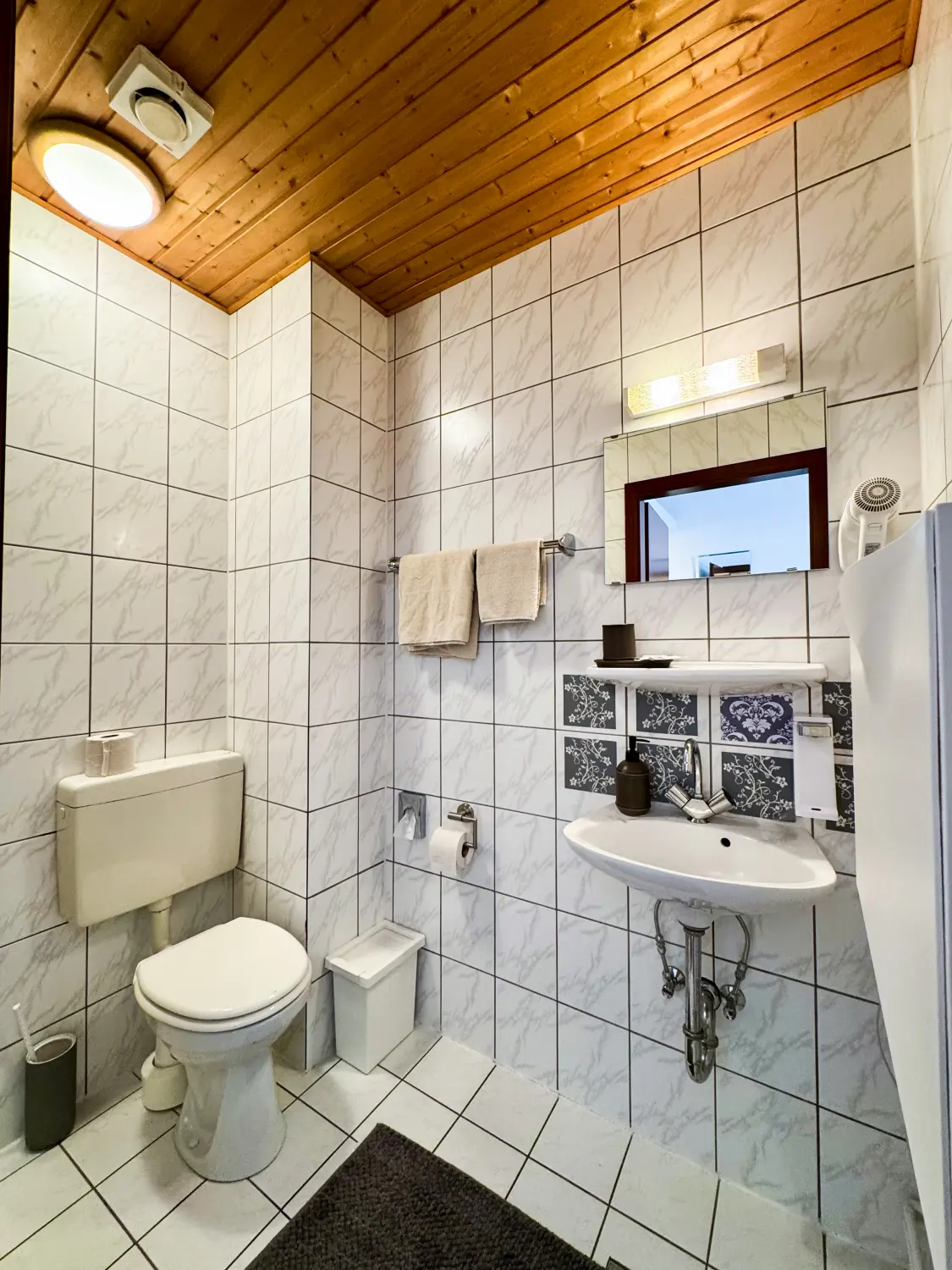 Rael Boardinghouse – Badezimmer