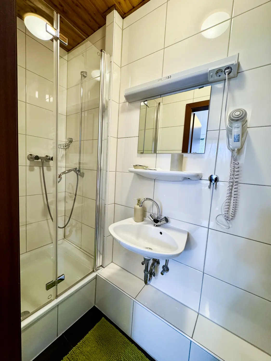 Rael Boardinghouse – Badezimmer
