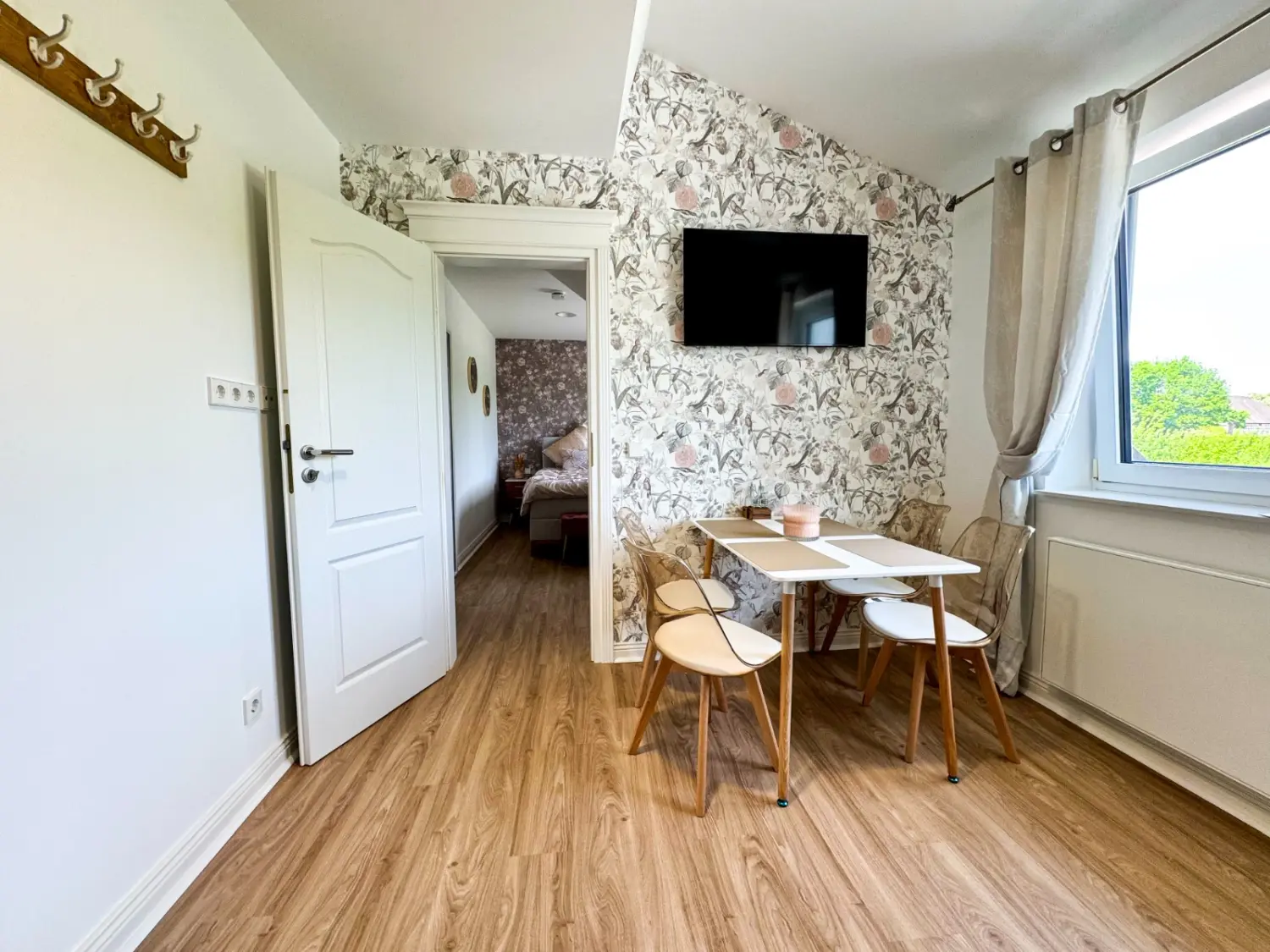 Rael Boardinghouse – Speisesaal