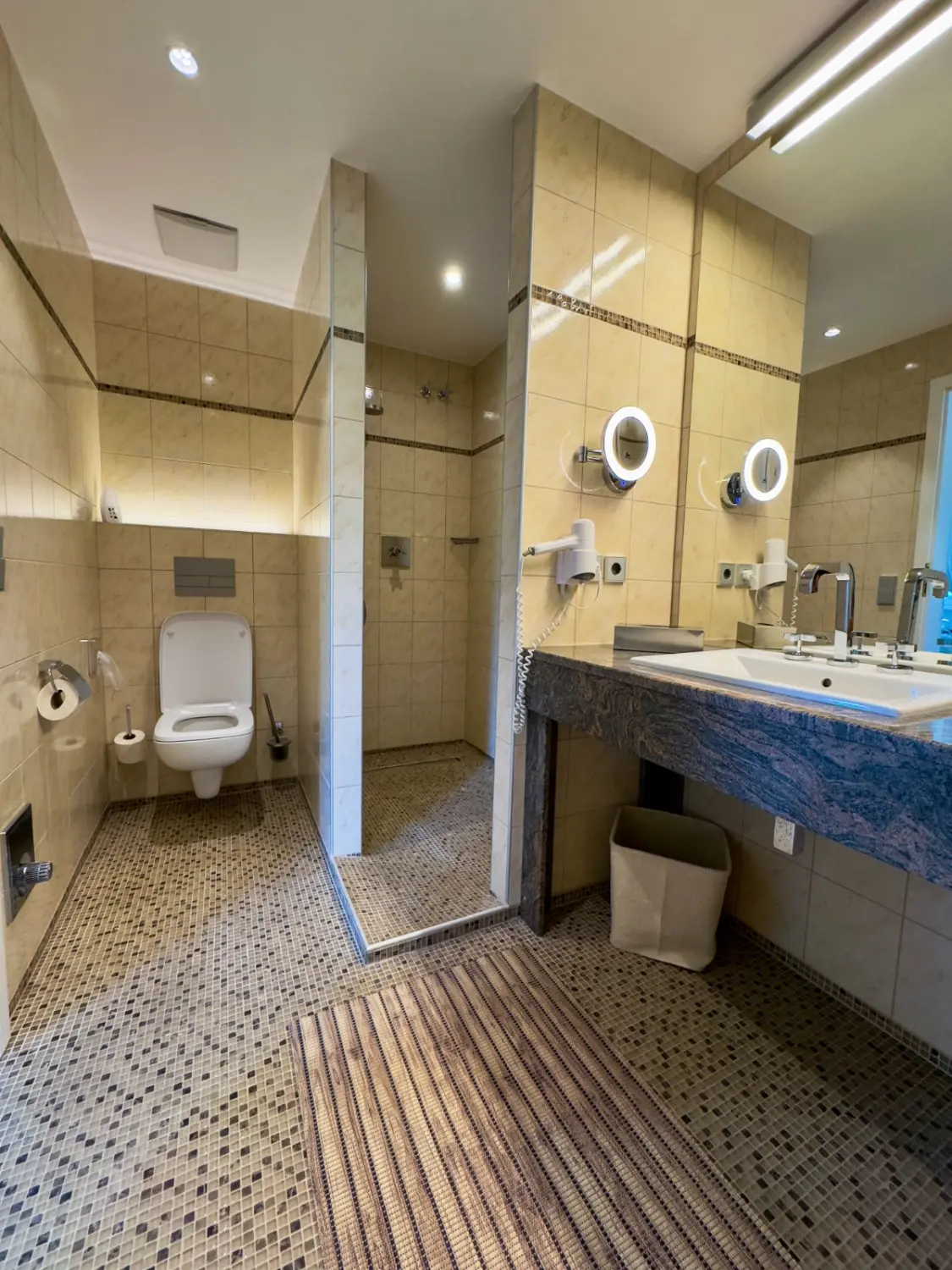 Rael Boardinghouse – Badezimmer