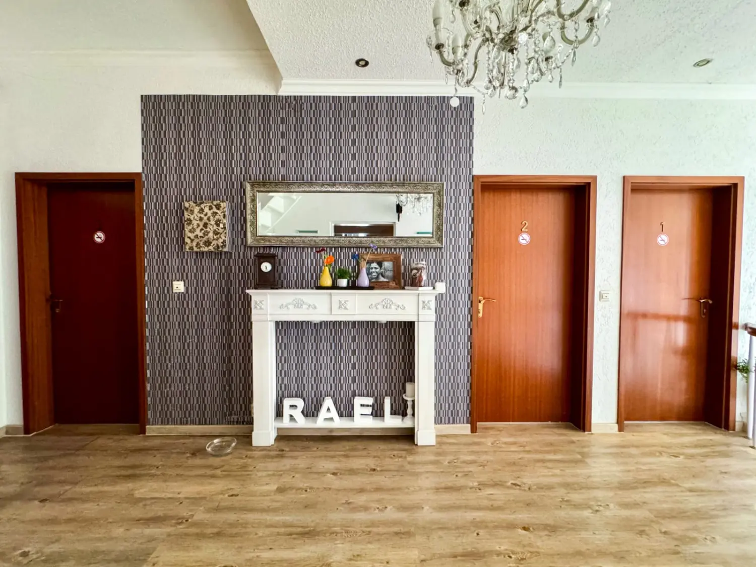 Rael Boardinghouse – Lounge